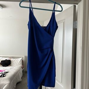 blue dress